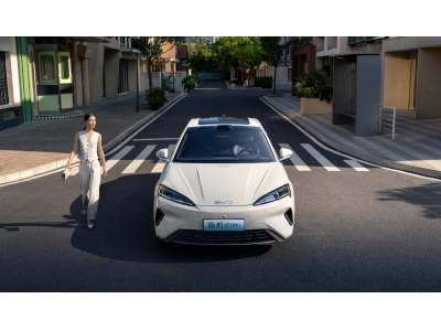 入门即高配 2026款比亚迪海豹07-DM-i上市14.98万元起